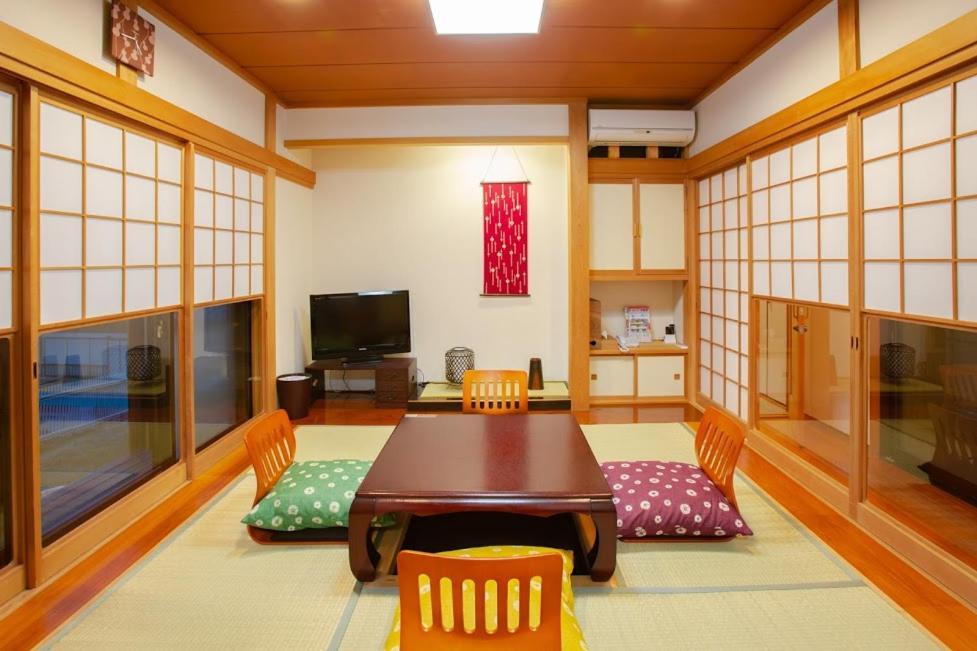 熱海の海が一望できる温泉付貸別荘 満月あじろ Mitsukiajiro Atami  Εξωτερικό φωτογραφία