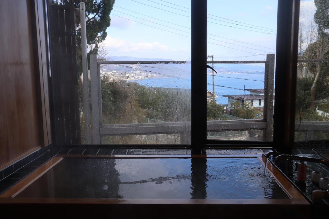 熱海の海が一望できる温泉付貸別荘 満月あじろ Mitsukiajiro Atami  Εξωτερικό φωτογραφία